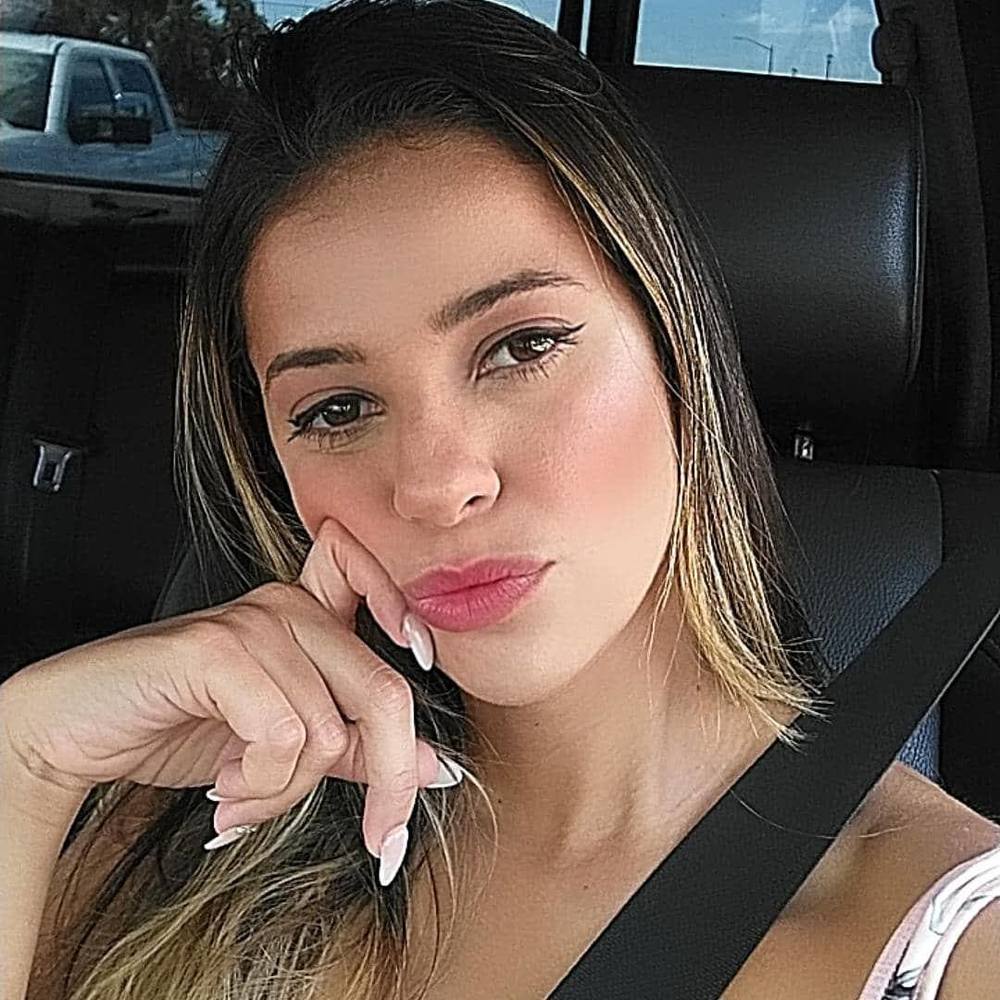 Meet your Posher, Áurea